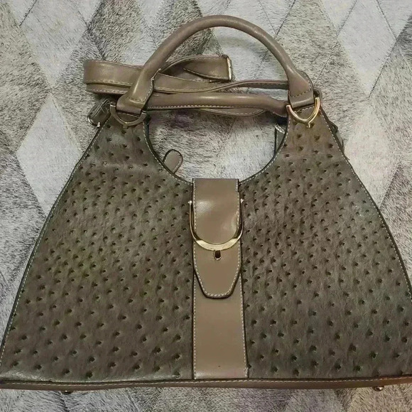 Ostrich Print Handbag w/Strap - Picture 3 of 8